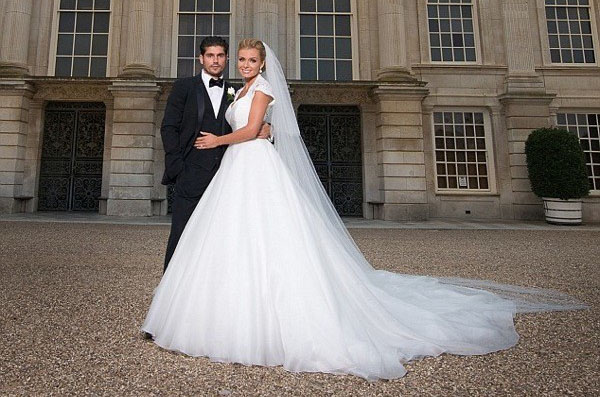 Katherine Jenkins Marries Fiancé Andrew Levitas at Hampton Court Palace