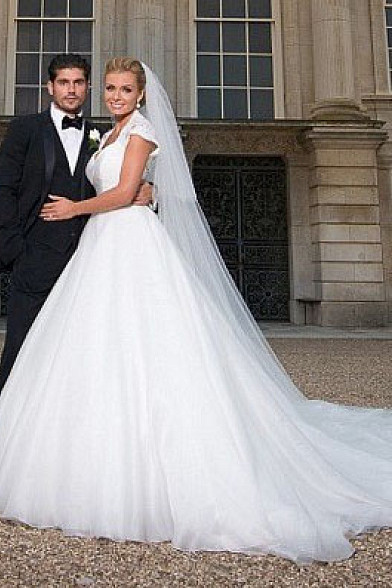 Katherine Jenkins Marries Fiancé Andrew Levitas at Hampton Court Palace