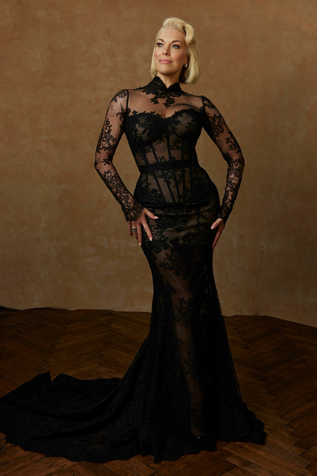 Hannah Waddingham wears bespoke Suzanne Neville to the Golden Globes 2024